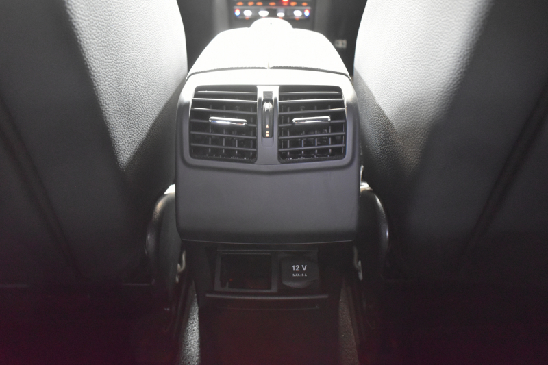 メルセデスベンツ Eクラス メルセデスベンツ Eクラス E250 AVG AMGｽﾎﾟｰﾂ ﾚｰﾀﾞｰｾｰﾌﾃｨP 後期 ﾋｰﾀｰ半革 ﾃﾞｨｽﾄﾛ ﾌﾞﾗｲﾝﾄﾞｽﾎﾟｯﾄ Lｷｰﾌﾟ ｷｰﾚｽGo AMGｴｱﾛ18AW ﾊﾟｰｸﾄﾛ LEDﾍｯﾄﾞ 駐車支援 地ﾃﾞｼﾞﾅﾋﾞ 360ｶﾒﾗ 2年保証