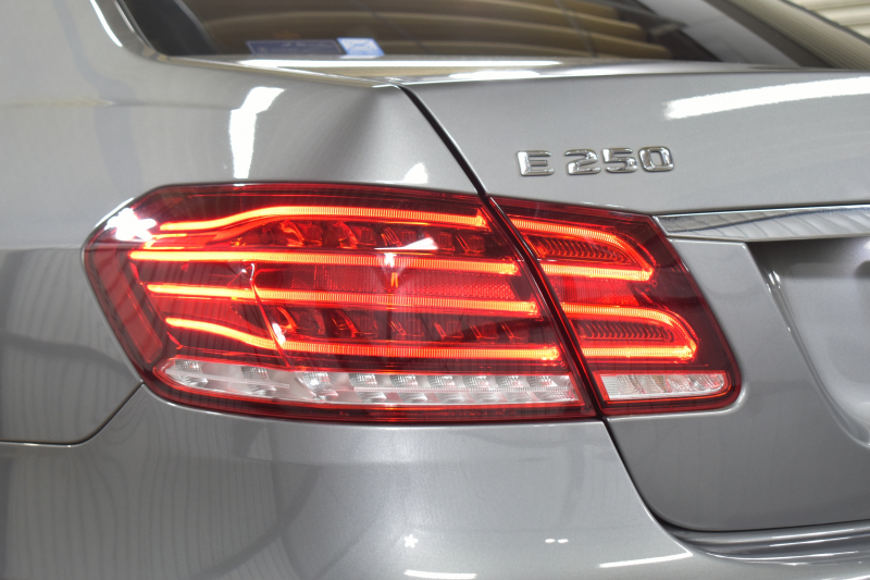 メルセデスベンツ Eクラス メルセデスベンツ Eクラス E250 AVG AMGｽﾎﾟｰﾂ ﾚｰﾀﾞｰｾｰﾌﾃｨP 後期 ﾋｰﾀｰ半革 ﾃﾞｨｽﾄﾛ ﾌﾞﾗｲﾝﾄﾞｽﾎﾟｯﾄ Lｷｰﾌﾟ ｷｰﾚｽGo AMGｴｱﾛ18AW ﾊﾟｰｸﾄﾛ LEDﾍｯﾄﾞ 駐車支援 地ﾃﾞｼﾞﾅﾋﾞ 360ｶﾒﾗ 2年保証