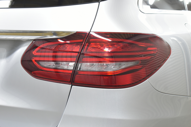 メルセデスベンツ Cクラス C220dﾜｺﾞﾝ ｱﾊﾞﾝｷﾞｬﾙﾄﾞﾚｻﾞｰｴｸｽｸﾙｰｼﾌﾞP ﾚｰﾀﾞｰｾｰﾌﾃｨP 後期 黒革 ﾌﾞﾙﾒｽﾀｰS HUD 液晶ﾒｰﾀｰ ﾌｯﾄｹﾞｰﾄ AMGｴｱﾛ18AW ﾃﾞｨｽﾄﾛ ﾌﾞﾗｲﾝﾄﾞS ﾅﾋﾞTV Bｶﾒﾗ ｷｰﾚｽｺﾞｰ 2年保証