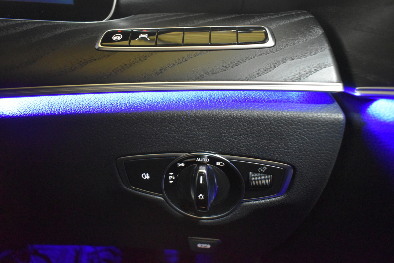 メルセデスベンツ Eクラス E200ﾜｺﾞﾝ AVG AMGﾗｲﾝ ｴｸｽｸﾙｰｼﾌﾞP ﾚｰﾀﾞｰｾｰﾌﾃｨP 革 AMGｴｱﾛ19AW ﾌﾞﾙﾒｽﾀｰS HUD ｴｱﾊﾞﾗﾝｽP ﾅﾋﾞTV 360ｶﾒﾗ ﾌｯﾄｹﾞｰﾄ ﾃﾞｨｽﾄﾛﾆｯｸ ﾌﾞﾗｲﾝﾄﾞS 2年保証