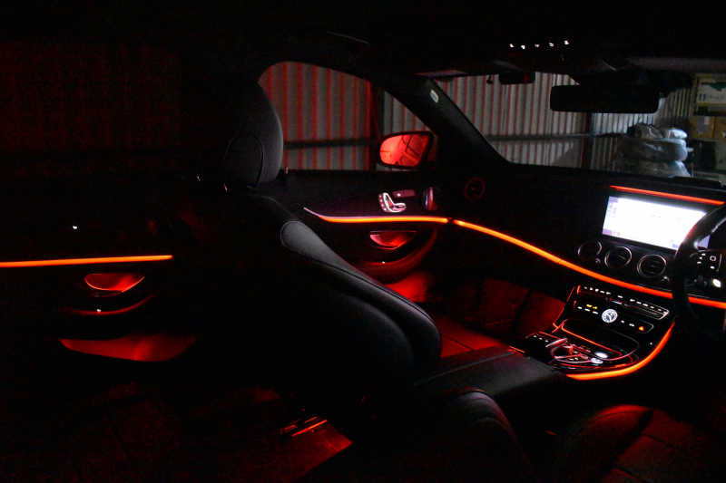 メルセデスベンツ Eクラス E200ﾜｺﾞﾝ AVG AMGﾗｲﾝ ｴｸｽｸﾙｰｼﾌﾞP ﾚｰﾀﾞｰｾｰﾌﾃｨP 革 AMGｴｱﾛ19AW ﾌﾞﾙﾒｽﾀｰS HUD ｴｱﾊﾞﾗﾝｽP ﾅﾋﾞTV 360ｶﾒﾗ ﾌｯﾄｹﾞｰﾄ ﾃﾞｨｽﾄﾛﾆｯｸ ﾌﾞﾗｲﾝﾄﾞS 2年保証