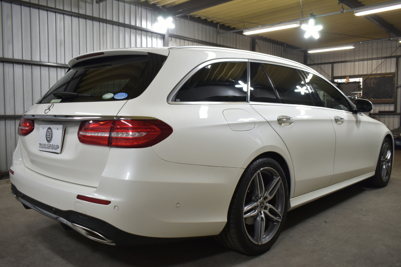 メルセデスベンツ Eクラス E200ﾜｺﾞﾝ AVG AMGﾗｲﾝ ｴｸｽｸﾙｰｼﾌﾞP ﾚｰﾀﾞｰｾｰﾌﾃｨP 革 AMGｴｱﾛ19AW ﾌﾞﾙﾒｽﾀｰS HUD ｴｱﾊﾞﾗﾝｽP ﾅﾋﾞTV 360ｶﾒﾗ ﾌｯﾄｹﾞｰﾄ ﾃﾞｨｽﾄﾛﾆｯｸ ﾌﾞﾗｲﾝﾄﾞS 2年保証