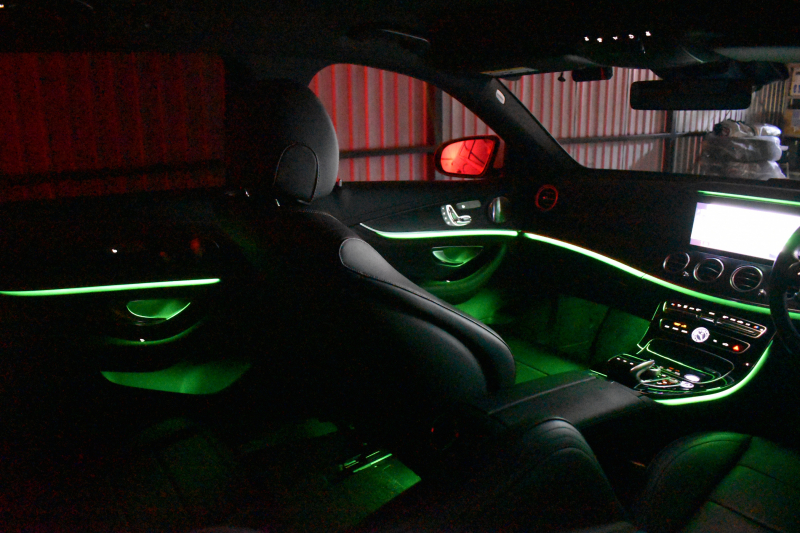 メルセデスベンツ Eクラス E200ﾜｺﾞﾝ AVG AMGﾗｲﾝ ｴｸｽｸﾙｰｼﾌﾞP ﾚｰﾀﾞｰｾｰﾌﾃｨP 革 AMGｴｱﾛ19AW ﾌﾞﾙﾒｽﾀｰS HUD ｴｱﾊﾞﾗﾝｽP ﾅﾋﾞTV 360ｶﾒﾗ ﾌｯﾄｹﾞｰﾄ ﾃﾞｨｽﾄﾛﾆｯｸ ﾌﾞﾗｲﾝﾄﾞS 2年保証