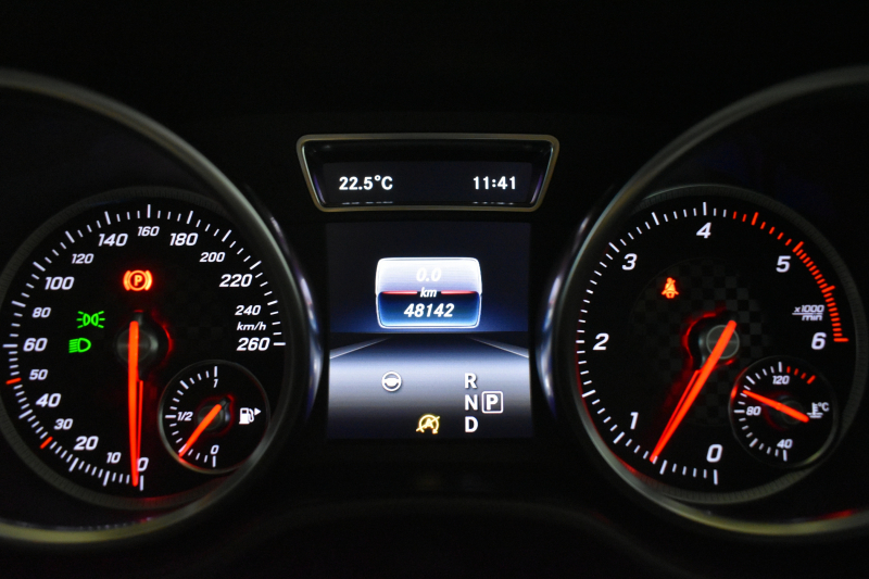 メルセデスベンツ GLE GLE350d 4ﾏﾁｯｸ ｸｰﾍﾟｽﾎﾟｰﾂ ﾚｰﾀﾞｰP 3.0ℓV型6気筒ﾀｰﾎﾞ 全席ﾋｰﾀｰ黒革 ﾊﾟﾉﾗﾏｻﾝﾙｰﾌ ﾊｰﾏﾝｶｰﾄﾞﾝ ﾃﾞｨｽﾄﾛ ﾌﾞﾗｲﾝﾄﾞｽﾎﾟｯﾄ ﾚｰﾝｷｰﾌﾟ AMGｴｱﾛ21AW ｻｲﾄﾞﾗﾝﾆﾝｸﾞﾎﾞｰﾄﾞ地ﾃﾞｼﾞﾅﾋﾞ360ｶﾒﾗ ﾊﾟｰｸﾄﾛ 2年保証