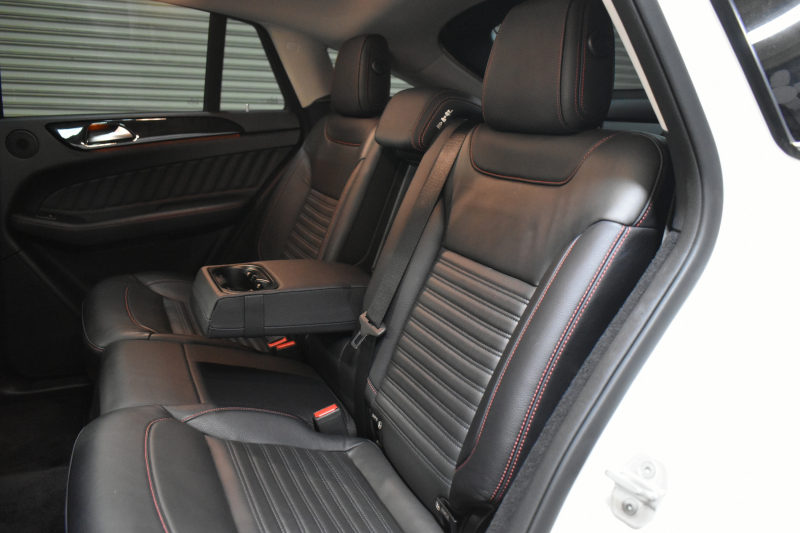 メルセデスベンツ GLE GLE350d 4ﾏﾁｯｸ ｸｰﾍﾟｽﾎﾟｰﾂ ﾚｰﾀﾞｰP 3.0ℓV型6気筒ﾀｰﾎﾞ 全席ﾋｰﾀｰ黒革 ﾊﾟﾉﾗﾏｻﾝﾙｰﾌ ﾊｰﾏﾝｶｰﾄﾞﾝ ﾃﾞｨｽﾄﾛ ﾌﾞﾗｲﾝﾄﾞｽﾎﾟｯﾄ ﾚｰﾝｷｰﾌﾟ AMGｴｱﾛ21AW ｻｲﾄﾞﾗﾝﾆﾝｸﾞﾎﾞｰﾄﾞ地ﾃﾞｼﾞﾅﾋﾞ360ｶﾒﾗ ﾊﾟｰｸﾄﾛ 2年保証