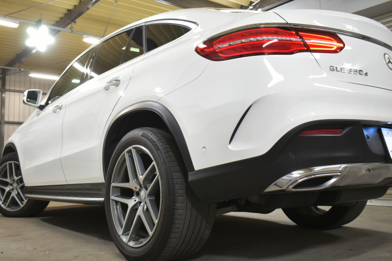 メルセデスベンツ GLE GLE350d 4ﾏﾁｯｸ ｸｰﾍﾟｽﾎﾟｰﾂ ﾚｰﾀﾞｰP 3.0ℓV型6気筒ﾀｰﾎﾞ 全席ﾋｰﾀｰ黒革 ﾊﾟﾉﾗﾏｻﾝﾙｰﾌ ﾊｰﾏﾝｶｰﾄﾞﾝ ﾃﾞｨｽﾄﾛ ﾌﾞﾗｲﾝﾄﾞｽﾎﾟｯﾄ ﾚｰﾝｷｰﾌﾟ AMGｴｱﾛ21AW ｻｲﾄﾞﾗﾝﾆﾝｸﾞﾎﾞｰﾄﾞ地ﾃﾞｼﾞﾅﾋﾞ360ｶﾒﾗ ﾊﾟｰｸﾄﾛ 2年保証