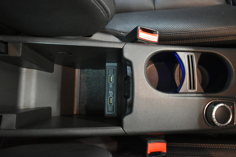 メルセデスベンツ GLA GLA220 4M ﾚｻﾞｰEXC ﾚｰﾀﾞｰSP  後期型 184馬力 4WD  ﾊﾟﾉﾗﾏｻﾝﾙｰﾌ ﾋｰﾀｰ黒革 ﾃﾞｨｽﾄﾛ Bｽﾎﾟｯﾄ 専用18AW&ﾊﾞﾝﾊﾟｰ 駐車支援 ｷｰGO ﾊｰﾏﾝK PTS ﾌｯﾄｹﾞｰﾄ 地ﾃﾞｼﾞBｶﾒﾗ 2年保証