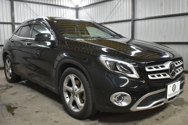 メルセデスベンツ GLA GLA220 4M ﾚｻﾞｰEXC ﾚｰﾀﾞｰSP  後期型 184馬力 4WD  ﾊﾟﾉﾗﾏｻﾝﾙｰﾌ ﾋｰﾀｰ黒革 ﾃﾞｨｽﾄﾛ Bｽﾎﾟｯﾄ 専用18AW&ﾊﾞﾝﾊﾟｰ 駐車支援 ｷｰGO ﾊｰﾏﾝK PTS ﾌｯﾄｹﾞｰﾄ 地ﾃﾞｼﾞBｶﾒﾗ 2年保証
