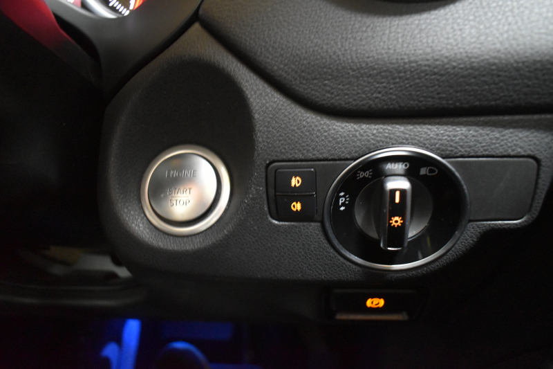 メルセデスベンツ GLA GLA220 4M ﾚｻﾞｰEXC ﾚｰﾀﾞｰSP  後期型 184馬力 4WD  ﾊﾟﾉﾗﾏｻﾝﾙｰﾌ ﾋｰﾀｰ黒革 ﾃﾞｨｽﾄﾛ Bｽﾎﾟｯﾄ 専用18AW&ﾊﾞﾝﾊﾟｰ 駐車支援 ｷｰGO ﾊｰﾏﾝK PTS ﾌｯﾄｹﾞｰﾄ 地ﾃﾞｼﾞBｶﾒﾗ 2年保証