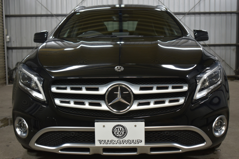 メルセデスベンツ GLA GLA220 4M ﾚｻﾞｰEXC ﾚｰﾀﾞｰSP  後期型 184馬力 4WD  ﾊﾟﾉﾗﾏｻﾝﾙｰﾌ ﾋｰﾀｰ黒革 ﾃﾞｨｽﾄﾛ Bｽﾎﾟｯﾄ 専用18AW&ﾊﾞﾝﾊﾟｰ 駐車支援 ｷｰGO ﾊｰﾏﾝK PTS ﾌｯﾄｹﾞｰﾄ 地ﾃﾞｼﾞBｶﾒﾗ 2年保証