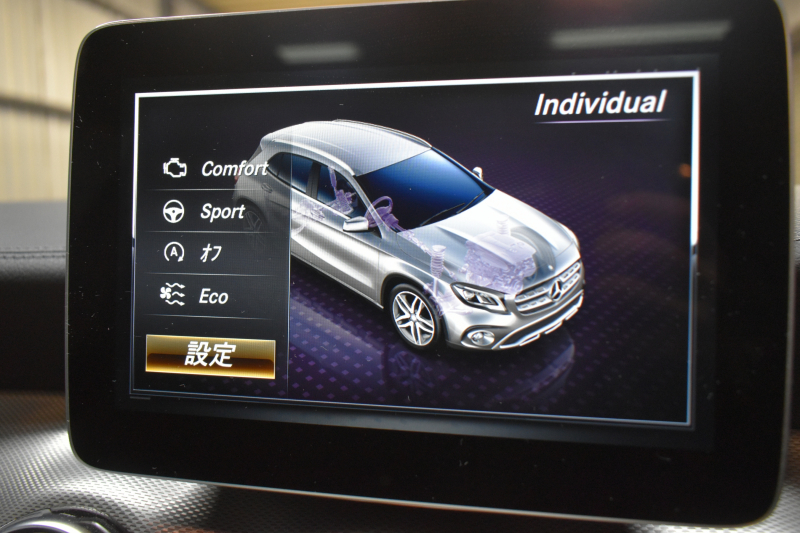 メルセデスベンツ GLA GLA220 4M ﾚｻﾞｰEXC ﾚｰﾀﾞｰSP  後期型 184馬力 4WD  ﾊﾟﾉﾗﾏｻﾝﾙｰﾌ ﾋｰﾀｰ黒革 ﾃﾞｨｽﾄﾛ Bｽﾎﾟｯﾄ 専用18AW&ﾊﾞﾝﾊﾟｰ 駐車支援 ｷｰGO ﾊｰﾏﾝK PTS ﾌｯﾄｹﾞｰﾄ 地ﾃﾞｼﾞBｶﾒﾗ 2年保証