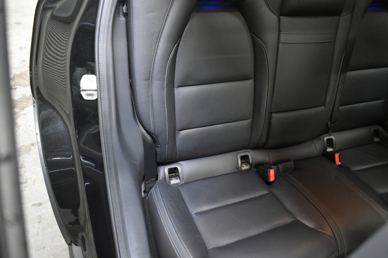 メルセデスベンツ GLA GLA220 4M ﾚｻﾞｰEXC ﾚｰﾀﾞｰSP  後期型 184馬力 4WD  ﾊﾟﾉﾗﾏｻﾝﾙｰﾌ ﾋｰﾀｰ黒革 ﾃﾞｨｽﾄﾛ Bｽﾎﾟｯﾄ 専用18AW&ﾊﾞﾝﾊﾟｰ 駐車支援 ｷｰGO ﾊｰﾏﾝK PTS ﾌｯﾄｹﾞｰﾄ 地ﾃﾞｼﾞBｶﾒﾗ 2年保証