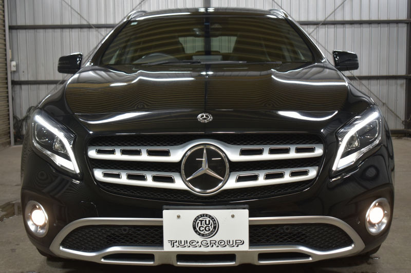 メルセデスベンツ GLA GLA220 4M ﾚｻﾞｰEXC ﾚｰﾀﾞｰSP  後期型 184馬力 4WD  ﾊﾟﾉﾗﾏｻﾝﾙｰﾌ ﾋｰﾀｰ黒革 ﾃﾞｨｽﾄﾛ Bｽﾎﾟｯﾄ 専用18AW&ﾊﾞﾝﾊﾟｰ 駐車支援 ｷｰGO ﾊｰﾏﾝK PTS ﾌｯﾄｹﾞｰﾄ 地ﾃﾞｼﾞBｶﾒﾗ 2年保証