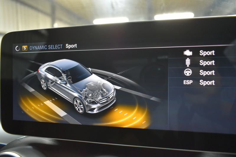 メルセデスベンツ Cクラス C200 AVG AMGﾗｲﾝ ﾚｰﾀﾞｰｾｰﾌﾃｨP 後期型 ﾋｰﾀｰ黒革 ﾃﾞｨｽﾄﾛ BSM Lﾁｪﾝｼﾞ 誤発進 AMGｴｱﾛ18AW ｷｰﾚｽGO ﾊﾟｰｸﾄﾛ LEDﾍｯﾄﾞﾗｲﾄ ﾏﾙﾁｱﾝﾋﾞｴﾝﾄ 地ﾃﾞｼﾞﾅﾋﾞBｶﾒﾗ 2年保証