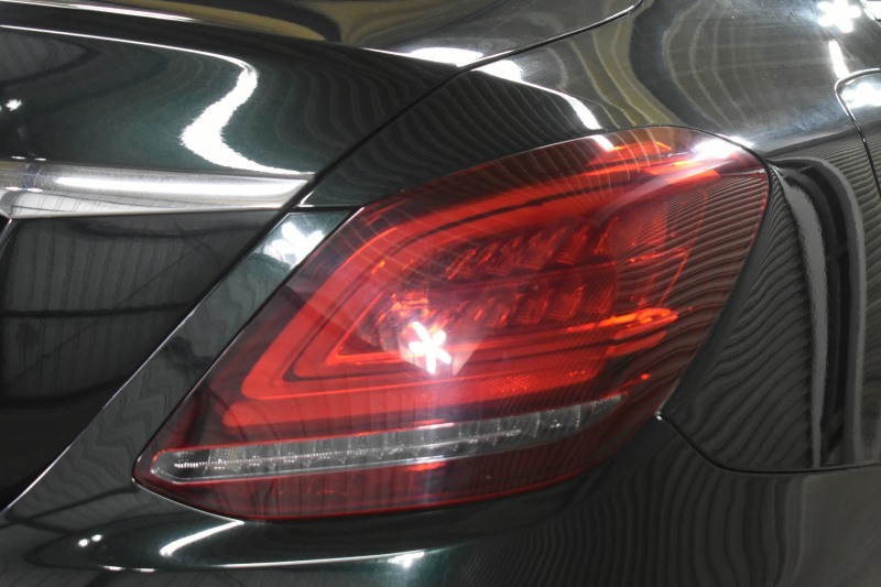 メルセデスベンツ Cクラス C200 AVG AMGﾗｲﾝ ﾚｰﾀﾞｰｾｰﾌﾃｨP 後期型 ﾋｰﾀｰ黒革 ﾃﾞｨｽﾄﾛ BSM Lﾁｪﾝｼﾞ 誤発進 AMGｴｱﾛ18AW ｷｰﾚｽGO ﾊﾟｰｸﾄﾛ LEDﾍｯﾄﾞﾗｲﾄ ﾏﾙﾁｱﾝﾋﾞｴﾝﾄ 地ﾃﾞｼﾞﾅﾋﾞBｶﾒﾗ 2年保証