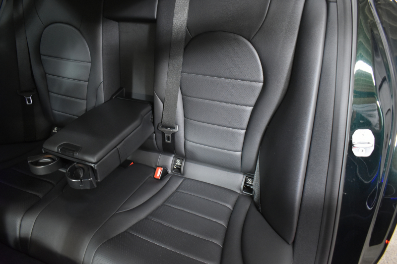 メルセデスベンツ Cクラス C200 AVG AMGﾗｲﾝ ﾚｰﾀﾞｰｾｰﾌﾃｨP 後期型 ﾋｰﾀｰ黒革 ﾃﾞｨｽﾄﾛ BSM Lﾁｪﾝｼﾞ 誤発進 AMGｴｱﾛ18AW ｷｰﾚｽGO ﾊﾟｰｸﾄﾛ LEDﾍｯﾄﾞﾗｲﾄ ﾏﾙﾁｱﾝﾋﾞｴﾝﾄ 地ﾃﾞｼﾞﾅﾋﾞBｶﾒﾗ 2年保証