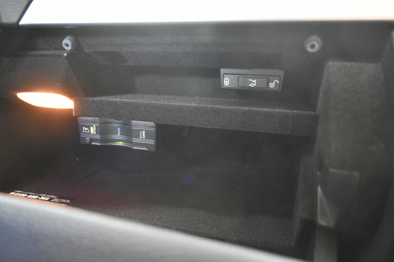 メルセデスベンツ Cクラス C200 AVG AMGﾗｲﾝ ﾚｰﾀﾞｰｾｰﾌﾃｨP 後期型 ﾋｰﾀｰ黒革 ﾃﾞｨｽﾄﾛ BSM Lﾁｪﾝｼﾞ 誤発進 AMGｴｱﾛ18AW ｷｰﾚｽGO ﾊﾟｰｸﾄﾛ LEDﾍｯﾄﾞﾗｲﾄ ﾏﾙﾁｱﾝﾋﾞｴﾝﾄ 地ﾃﾞｼﾞﾅﾋﾞBｶﾒﾗ 2年保証