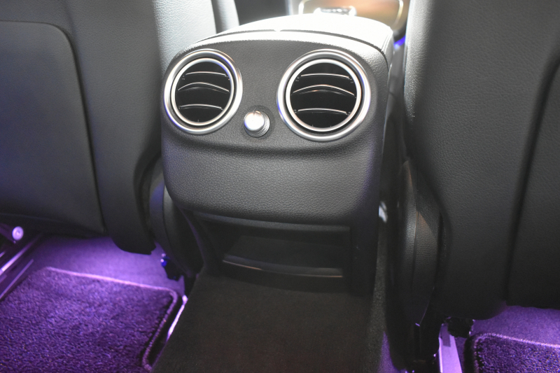 メルセデスベンツ Cクラス C200 AVG AMGﾗｲﾝ ﾚｰﾀﾞｰｾｰﾌﾃｨP 後期型 ﾋｰﾀｰ黒革 ﾃﾞｨｽﾄﾛ BSM Lﾁｪﾝｼﾞ 誤発進 AMGｴｱﾛ18AW ｷｰﾚｽGO ﾊﾟｰｸﾄﾛ LEDﾍｯﾄﾞﾗｲﾄ ﾏﾙﾁｱﾝﾋﾞｴﾝﾄ 地ﾃﾞｼﾞﾅﾋﾞBｶﾒﾗ 2年保証