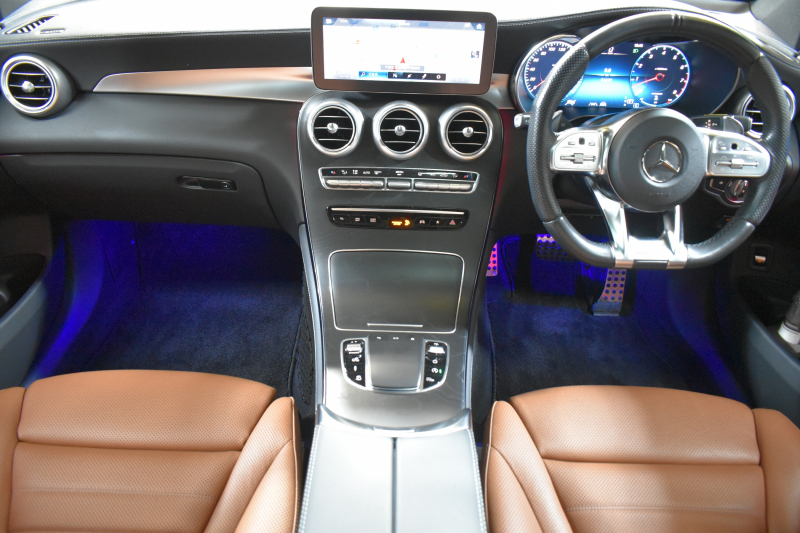 AMG GLC GLC43 4MATIC  ｴｸｽｸﾙｰｼﾌﾞ ﾚｰﾀﾞｰｾｰﾌﾃｨP 後期型 1ｵｰﾅｰ車両 390馬力V6 ﾊﾟﾉﾗﾏｻﾝR MBUXｼｽﾃﾑ ﾋｰﾀｰｸｰﾗｰ革 ﾃﾞｨｽﾄﾛ BSM Lﾁｪﾝｼﾞ AMGｴｱﾛ20AW ｷｰﾚｽGO PTS  HUD  対話式ﾅﾋﾞTV 360ｶﾒ 2年保証