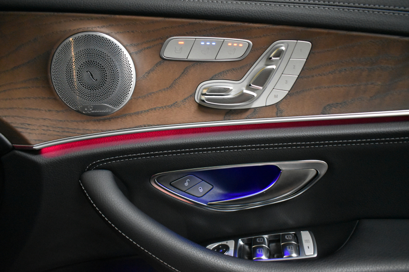 メルセデスベンツ Eクラス E450 4ﾏﾁｯｸ EXCLUSIVE ｴｸｽｸﾙｰｼﾌﾞPKG ﾚｰﾀﾞｰｾｰﾌﾃｨP 367馬力 V6 4WD ﾊﾟﾉﾗﾏｻﾝﾙｰﾌ ﾋｰﾀｰｸｰﾗｰ黒革 ﾃﾞｨｽﾄﾛ BSM Lﾁｪﾝｼﾞ 専用18AW ｷｰﾚｽGO PTS ﾌｯﾄﾄﾗﾝｸ ﾌﾞﾙﾒｽﾀｰS 地ﾃﾞｼﾞﾅﾋﾞ 360ｶﾒﾗ 2年保証