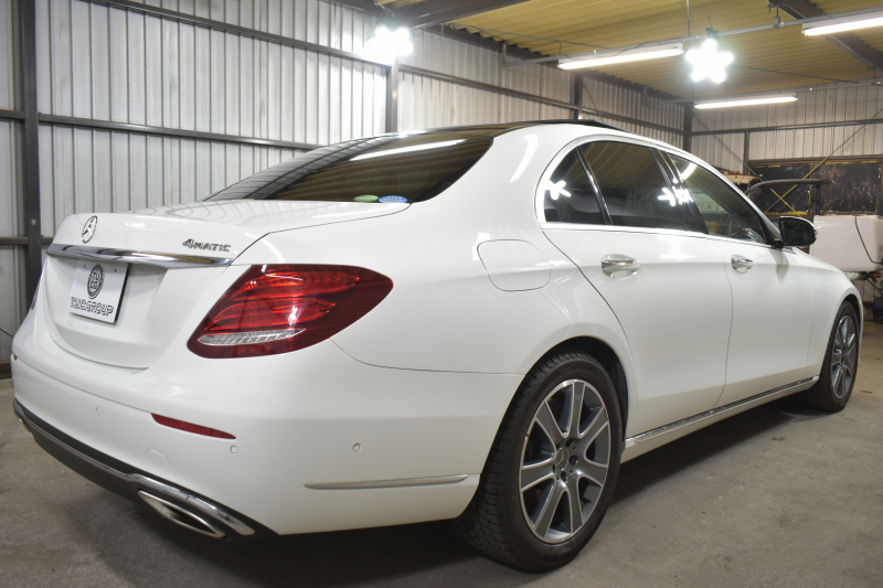 メルセデスベンツ Eクラス E450 4ﾏﾁｯｸ EXCLUSIVE ｴｸｽｸﾙｰｼﾌﾞP ﾚｰﾀﾞｰｾｰﾌﾃｨP 367馬力 V6 4WD ﾊﾟﾉﾗﾏｻﾝﾙｰﾌ ﾋｰﾀｰｸｰﾗｰ黒革 ﾌﾞﾙﾒｽﾀｰS ﾃﾞｨｽﾄﾛ BSM Lﾁｪﾝｼﾞ ｷｰﾚｽGO PTS ﾌｯﾄﾄﾗﾝｸ 地ﾃﾞｼﾞﾅﾋﾞ 360ｶﾒﾗ 2年保証