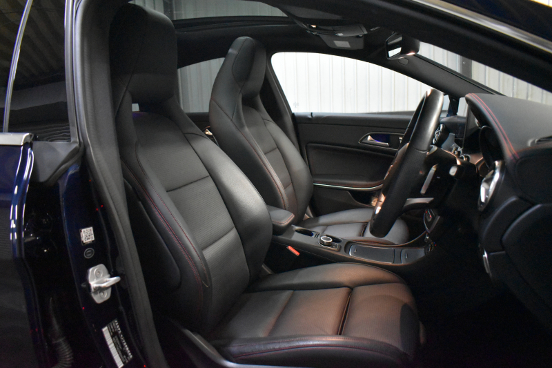 メルセデスベンツ CLAクラス CLA180 ｽﾎﾟｰﾂ AMGﾚｻﾞｰｴｸｽｸﾙｰｼﾌﾞ ﾚｰﾀﾞｰｾｰﾌﾃｨP 後期型  ﾊﾟﾉﾗﾏｻﾝﾙｰﾌ ﾋｰﾀｰ黒革 ﾊｰﾏﾝK ｷｰﾚｽGo ﾃﾞｨｽﾄﾛ Bｽﾎﾟｯﾄ AMGｴｱﾛ18AW LEDﾍｯﾄﾞ PTS 地ﾃﾞｼﾞBｶﾒﾗ 2年保証