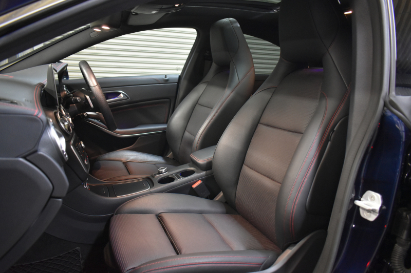 メルセデスベンツ CLAクラス CLA180 ｽﾎﾟｰﾂ AMGﾚｻﾞｰｴｸｽｸﾙｰｼﾌﾞ ﾚｰﾀﾞｰｾｰﾌﾃｨP 後期型  ﾊﾟﾉﾗﾏｻﾝﾙｰﾌ ﾋｰﾀｰ黒革 ﾊｰﾏﾝK ｷｰﾚｽGo ﾃﾞｨｽﾄﾛ Bｽﾎﾟｯﾄ AMGｴｱﾛ18AW LEDﾍｯﾄﾞ PTS 地ﾃﾞｼﾞBｶﾒﾗ 2年保証