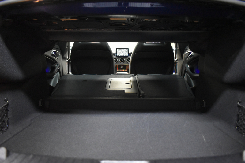 メルセデスベンツ CLAクラス CLA180 ｽﾎﾟｰﾂ AMGﾚｻﾞｰｴｸｽｸﾙｰｼﾌﾞ ﾚｰﾀﾞｰｾｰﾌﾃｨP 後期型  ﾊﾟﾉﾗﾏｻﾝﾙｰﾌ ﾋｰﾀｰ黒革 ﾊｰﾏﾝK ｷｰﾚｽGo ﾃﾞｨｽﾄﾛ Bｽﾎﾟｯﾄ AMGｴｱﾛ18AW LEDﾍｯﾄﾞ PTS 地ﾃﾞｼﾞBｶﾒﾗ 2年保証