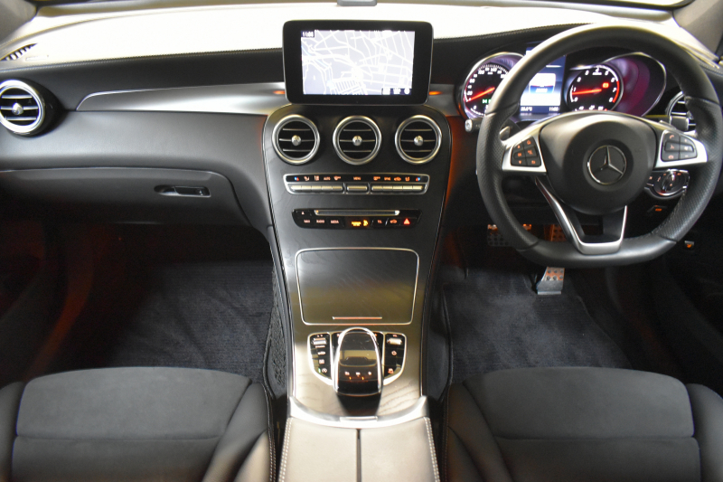 メルセデスベンツ GLC GLC250 4MATIC ｽﾎﾟｰﾂ ﾚｰﾀﾞｰｾｰﾌﾃｨP AMGｴｱﾛ19AW ｻｲﾄﾞﾗﾝﾆﾝｸﾞﾎﾞｰﾄﾞ ﾍｯﾄﾞｱｯﾌﾟD ﾌｯﾄｹﾞｰﾄ 全席ﾋｰﾀｰ半革 ﾃﾞｨｽﾄﾛ ﾌﾞﾗｲﾝﾄﾞS ﾚｰﾝｷｰﾌﾟ ﾅﾋﾞTV 360ｶﾒﾗ ｷｰﾚｽｺﾞｰ 2年保証