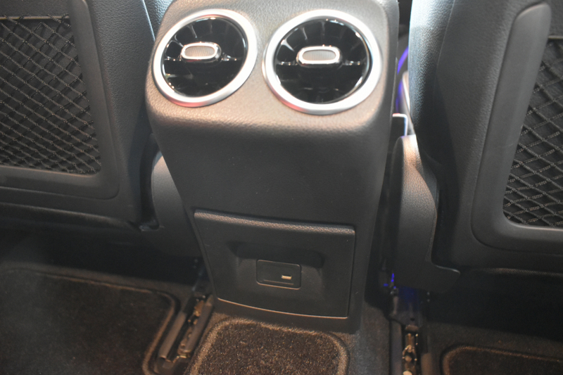 メルセデスベンツ CLAクラス CLA200d AMGﾗｲﾝ AMGﾚｻﾞｰｴｸｽｸﾙｰｼﾌﾞP ｱﾄﾞﾊﾞﾝｽﾄﾞP ﾅﾋﾞｹﾞｰｼｮﾝP ﾚｰﾀﾞｰｾｰﾌﾃｨP ﾊﾟﾉﾗﾏｻﾝﾙｰﾌ 革 AMGｴｱﾛ18AW MBUXﾅﾋﾞTV HUD 360ｶﾒﾗ ｱﾄﾞﾊﾞﾝｽﾄﾞｻｳﾝﾄﾞ ﾃﾞｨｽﾄﾛ ﾌﾞﾗｲﾝﾄﾞS ﾚｰﾝｷｰﾌﾟ ﾌｯﾄﾄﾗﾝｸ ｷｰﾚｽｺﾞｰ 2年保証