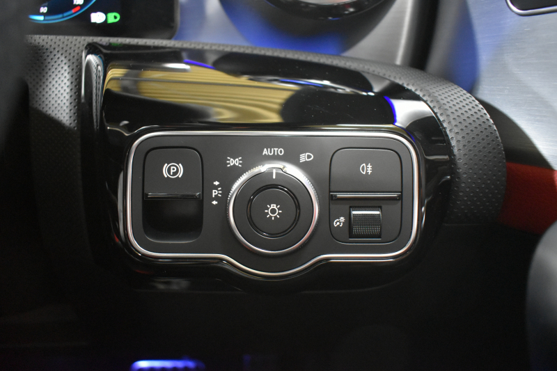 メルセデスベンツ CLAクラス CLA200d AMGﾗｲﾝ AMGﾚｻﾞｰｴｸｽｸﾙｰｼﾌﾞP ｱﾄﾞﾊﾞﾝｽﾄﾞP ﾅﾋﾞｹﾞｰｼｮﾝP ﾚｰﾀﾞｰｾｰﾌﾃｨP ﾊﾟﾉﾗﾏｻﾝﾙｰﾌ 革 AMGｴｱﾛ18AW MBUXﾅﾋﾞTV HUD 360ｶﾒﾗ ｱﾄﾞﾊﾞﾝｽﾄﾞｻｳﾝﾄﾞ ﾃﾞｨｽﾄﾛ ﾌﾞﾗｲﾝﾄﾞS ﾚｰﾝｷｰﾌﾟ ﾌｯﾄﾄﾗﾝｸ ｷｰﾚｽｺﾞｰ 2年保証