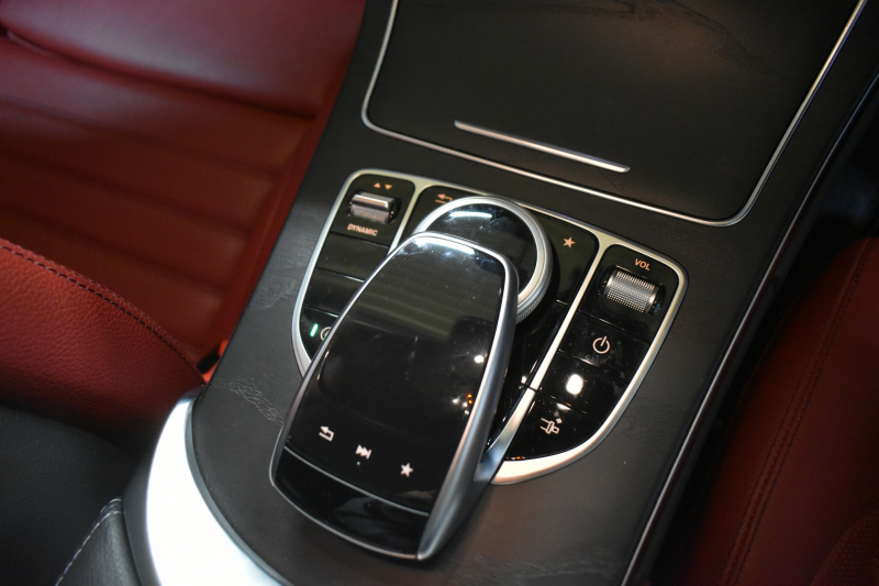 メルセデスベンツ Cクラス C300ｸｰﾍﾟ ｽﾎﾟｰﾂ ﾚｰﾀﾞｰSP（受注生産) ﾋｰﾀｰ赤本革 ﾍｯﾄﾞｱｯﾌﾟﾃﾞｨｽﾌﾟﾚｲ ﾃﾞｨｽﾄﾛ ﾌﾞﾗｲﾝﾄﾞS Lｷｰﾌﾟ AMGｴｱﾛ19AW ｷｰﾚｽGo PTS LEDﾍｯﾄﾞﾗｲﾄ 地ﾃﾞｼﾞBｶﾒﾗ 2年保証