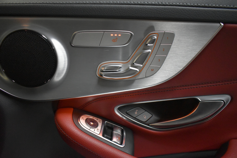 メルセデスベンツ Cクラス C300ｸｰﾍﾟ ｽﾎﾟｰﾂ ﾚｰﾀﾞｰSP（受注生産) ﾋｰﾀｰ赤本革 ﾍｯﾄﾞｱｯﾌﾟﾃﾞｨｽﾌﾟﾚｲ ﾃﾞｨｽﾄﾛ ﾌﾞﾗｲﾝﾄﾞS Lｷｰﾌﾟ AMGｴｱﾛ19AW ｷｰﾚｽGo PTS LEDﾍｯﾄﾞﾗｲﾄ 地ﾃﾞｼﾞBｶﾒﾗ 2年保証