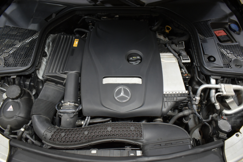 メルセデスベンツ Cクラス C300ｸｰﾍﾟ ｽﾎﾟｰﾂ ﾚｰﾀﾞｰSP（受注生産) ﾋｰﾀｰ赤本革 ﾍｯﾄﾞｱｯﾌﾟﾃﾞｨｽﾌﾟﾚｲ ﾃﾞｨｽﾄﾛ ﾌﾞﾗｲﾝﾄﾞS Lｷｰﾌﾟ AMGｴｱﾛ19AW ｷｰﾚｽGo PTS LEDﾍｯﾄﾞﾗｲﾄ 地ﾃﾞｼﾞBｶﾒﾗ 2年保証