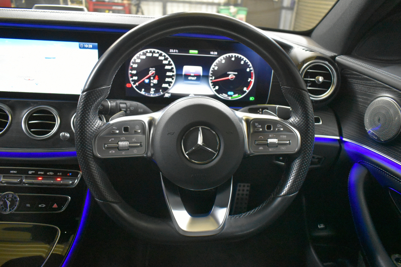 メルセデスベンツ Eクラス E200 4ﾏﾁｯｸ ﾜｺﾞﾝ AVG AMGﾗｲﾝ ﾚｰﾀﾞｰｾｰﾌﾃｨP BSG搭載 ﾊﾟﾉﾗﾏｻﾝﾙｰﾌ ﾋｰﾀｰ黒革 ﾃﾞｨｽﾄﾛﾆｯｸ ﾌﾞﾗｲﾝﾄﾞｽﾎﾟｯﾄ ﾚｰﾝﾁｪﾝｼﾞ  AMGｴｱﾛ19AW ｷｰﾚｽGO PTS ﾌｯﾄｹﾞｰﾄ 地ﾃﾞｼﾞﾅﾋﾞ 360ｶﾒﾗ 2年保証