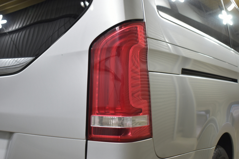 メルセデスベンツ Vクラス V220d ｽﾎﾟｰﾂ ﾛﾝｸﾞ AMGﾗｲﾝ ﾚｰﾀﾞｰP  ﾊﾟﾉﾗﾏｻﾝﾙｰﾌ  ﾌﾞﾙﾒｽﾀｰS ﾋｰﾀｰ黒革 ﾃﾞｨｽﾄﾛ BSM Lｷｰﾌﾟ AMGｴｱﾛ19AW 両側電動ｽﾗｲﾄﾞ 電動Rｹﾞｰﾄ 地ﾃﾞｼﾞ360ｶﾒﾗ 2年保証