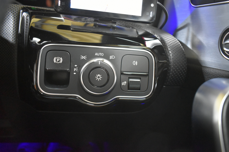 メルセデスベンツ Aクラス A180 Edition1 AMGﾗｲﾝ ﾅｲﾄP ｱﾄﾞﾊﾞﾝｽﾄﾞP ﾅﾋﾞｹﾞｰｼｮﾝP ﾚｰﾀﾞｰｾｰﾌﾃｨP 限定150台 専用ｸﾞﾘｰﾝｱｸｾﾝﾄ AMGｴｱﾛ19AW MBUXﾅﾋﾞTV 360ｶﾒﾗ HUD ｱﾄﾞﾊﾞﾝｽﾄﾞｻｳﾝﾄﾞ ﾜｲﾔﾚｽﾁｬｰｼﾞ ﾃﾞｨｽﾄﾛ ﾌﾞﾗｲﾝﾄﾞS 2年保証