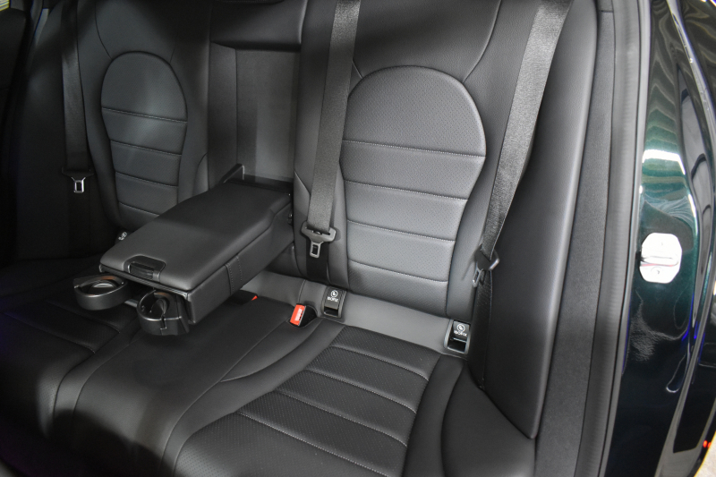 メルセデスベンツ Cクラス C200 4MATIC AVG AMGﾗｲﾝ  ﾚｰﾀﾞｰｾｰﾌﾃｨP 1ｵｰﾅｰ 後期 4WD ﾋｰﾀｰ革  AMGｴｱﾛ18AW ﾃﾞｨｽﾄﾛ ﾌﾞﾗｲﾝﾄﾞS ﾚｰﾝｷｰﾌﾟ PTS ﾅﾋﾞTV Bｶﾒﾗ ｷｰﾚｽｺﾞｰ ｱﾝﾋﾞｴﾝﾄﾗｲﾄ LEDﾗｲﾄ 2年保証
