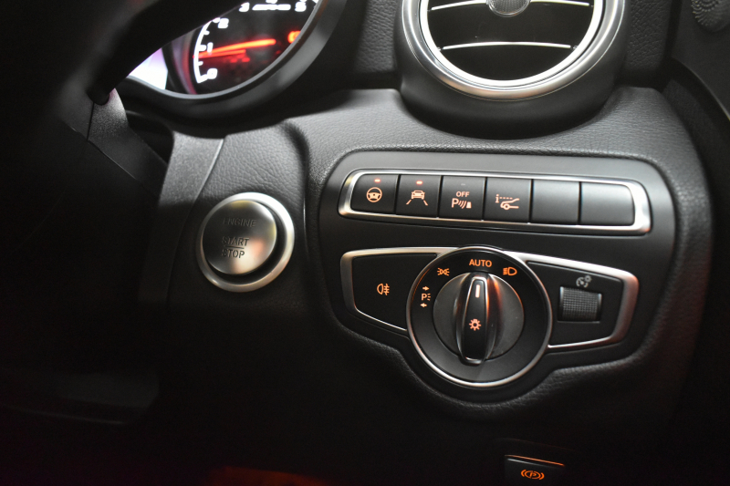AMG Cクラス C43 4MATIC ｸｰﾍﾟ ﾚｰﾀﾞｰｾｰﾌﾃｨP ﾊﾟﾉﾗﾏｻﾝﾙｰﾌ 革 ﾌﾞﾙﾒｽﾀｰｻｳﾝﾄﾞﾌｯﾄﾄﾗﾝｸ ｴｱﾊﾞﾗﾝｽP HUD AMGｴｱﾛ19AW ﾃﾞｨｽﾄﾛﾆｯｸ ﾌﾞﾗｲﾝﾄﾞｽﾎﾟｯﾄ ﾚｰﾝｷｰﾌﾟ ﾅﾋﾞTV ﾊﾞｯｸｶﾒﾗ ｷｰﾚｽｺﾞｰ 2年保証