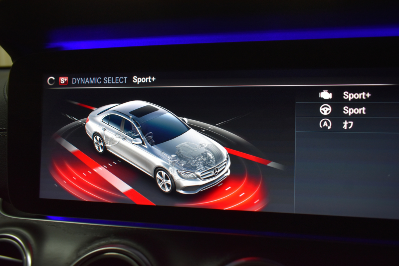 メルセデスベンツ Eクラス E220d AVG ｽﾎﾟｰﾂ ﾚｻﾞｰｴｸｽｸﾙｰｼﾌﾞ ﾚｰﾀﾞｰｾｰﾌﾃｨP 中期型 ﾃﾞｨｰｾﾞﾙ燃費21.0 ﾊﾟﾉﾗﾏｻﾝﾙｰﾌ 全席ﾋｰﾀｰ黒革 ﾌﾞﾙﾒｽﾀｰ HUD ﾃﾞｨｽﾄﾛ BSM Lﾁｪﾝｼﾞ AMGｴｱﾛ19AW ｷｰﾚｽGO ﾊﾟｰｸﾄﾛ 電動ﾄﾗﾝｸ 地ﾃﾞｼﾞﾅﾋﾞ 360ｶﾒﾗ 2年保証