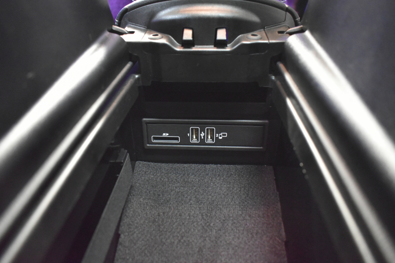 メルセデスベンツ Eクラス E220d AVG ｽﾎﾟｰﾂ ﾚｻﾞｰｴｸｽｸﾙｰｼﾌﾞ ﾚｰﾀﾞｰｾｰﾌﾃｨP 中期型 ﾃﾞｨｰｾﾞﾙ燃費21.0 ﾊﾟﾉﾗﾏｻﾝﾙｰﾌ 全席ﾋｰﾀｰ黒革 ﾌﾞﾙﾒｽﾀｰ HUD ﾃﾞｨｽﾄﾛ BSM Lﾁｪﾝｼﾞ AMGｴｱﾛ19AW ｷｰﾚｽGO ﾊﾟｰｸﾄﾛ 電動ﾄﾗﾝｸ 地ﾃﾞｼﾞﾅﾋﾞ 360ｶﾒﾗ 2年保証