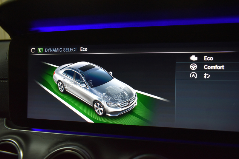 メルセデスベンツ Eクラス E220d AVG ｽﾎﾟｰﾂ ﾚｻﾞｰｴｸｽｸﾙｰｼﾌﾞ ﾚｰﾀﾞｰｾｰﾌﾃｨP 中期型 ﾃﾞｨｰｾﾞﾙ燃費21.0 ﾊﾟﾉﾗﾏｻﾝﾙｰﾌ 全席ﾋｰﾀｰ黒革 ﾌﾞﾙﾒｽﾀｰ HUD ﾃﾞｨｽﾄﾛ BSM Lﾁｪﾝｼﾞ AMGｴｱﾛ19AW ｷｰﾚｽGO ﾊﾟｰｸﾄﾛ 電動ﾄﾗﾝｸ 地ﾃﾞｼﾞﾅﾋﾞ 360ｶﾒﾗ 2年保証