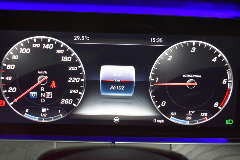 メルセデスベンツ Eクラス E220d AVG ｽﾎﾟｰﾂ ﾚｻﾞｰｴｸｽｸﾙｰｼﾌﾞ ﾚｰﾀﾞｰｾｰﾌﾃｨP 中期型 ﾃﾞｨｰｾﾞﾙ燃費21.0 ﾊﾟﾉﾗﾏｻﾝﾙｰﾌ 全席ﾋｰﾀｰ黒革 ﾌﾞﾙﾒｽﾀｰ HUD ﾃﾞｨｽﾄﾛ BSM Lﾁｪﾝｼﾞ AMGｴｱﾛ19AW ｷｰﾚｽGO ﾊﾟｰｸﾄﾛ 電動ﾄﾗﾝｸ 地ﾃﾞｼﾞﾅﾋﾞ 360ｶﾒﾗ 2年保証