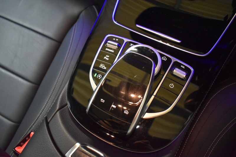メルセデスベンツ Eクラス E220d AVG ｽﾎﾟｰﾂ ﾚｻﾞｰｴｸｽｸﾙｰｼﾌﾞ ﾚｰﾀﾞｰｾｰﾌﾃｨP 中期型 ﾃﾞｨｰｾﾞﾙ燃費21.0 ﾊﾟﾉﾗﾏｻﾝﾙｰﾌ 全席ﾋｰﾀｰ黒革 ﾌﾞﾙﾒｽﾀｰ HUD ﾃﾞｨｽﾄﾛ BSM Lﾁｪﾝｼﾞ AMGｴｱﾛ19AW ｷｰﾚｽGO ﾊﾟｰｸﾄﾛ 電動ﾄﾗﾝｸ 地ﾃﾞｼﾞﾅﾋﾞ 360ｶﾒﾗ 2年保証