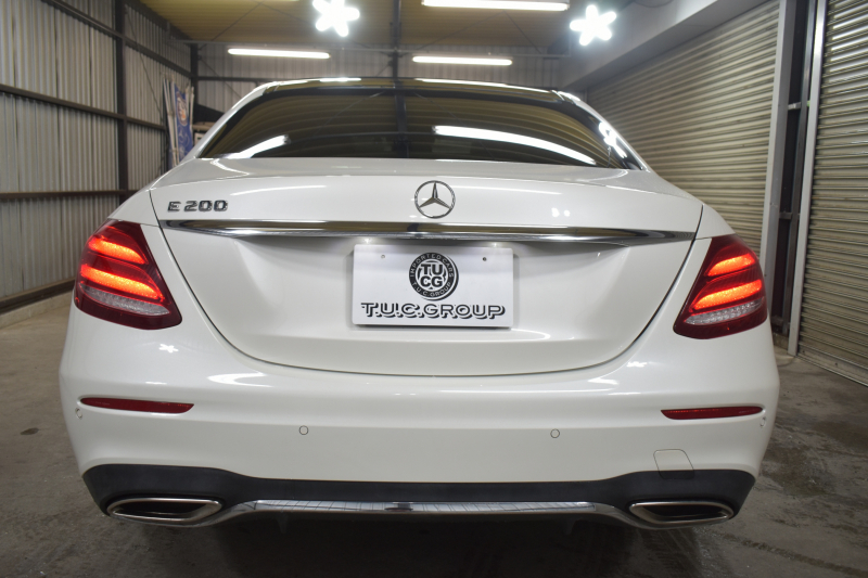 メルセデスベンツ Eクラス E200 AVGｽﾎﾟｰﾂ ﾚｻﾞｰｴｸｽｸﾙｰｼﾌﾞ ﾚｰﾀﾞｰｾｰﾌﾃｨP ﾊﾟﾉﾗﾏｻﾝﾙｰﾌ ﾋｰﾀｰ革 ﾌﾞﾙﾒｽﾀｰｻｳﾝﾄﾞ ｴｱﾊﾞﾗﾝｽP AMGｴｱﾛ19AW ﾃﾞｨｽﾄﾛﾆｯｸ ﾌﾞﾗｲﾝﾄﾞｽﾎﾟｯﾄ ﾚｰﾝｷｰﾌﾟ ﾅﾋﾞTV 360ｶﾒﾗ ｷｰﾚｽｺﾞｰ 2年保証