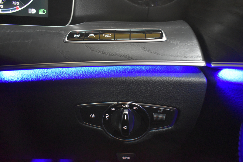 メルセデスベンツ Eクラス E200 AVGｽﾎﾟｰﾂ ﾚｻﾞｰｴｸｽｸﾙｰｼﾌﾞ ﾚｰﾀﾞｰｾｰﾌﾃｨP ﾊﾟﾉﾗﾏｻﾝﾙｰﾌ ﾋｰﾀｰ革 ﾌﾞﾙﾒｽﾀｰｻｳﾝﾄﾞ ｴｱﾊﾞﾗﾝｽP AMGｴｱﾛ19AW ﾃﾞｨｽﾄﾛﾆｯｸ ﾌﾞﾗｲﾝﾄﾞｽﾎﾟｯﾄ ﾚｰﾝｷｰﾌﾟ ﾅﾋﾞTV 360ｶﾒﾗ ｷｰﾚｽｺﾞｰ 2年保証