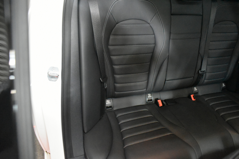 AMG Cクラス C43 4ﾏﾁｯｸ  ﾚｰﾀﾞｰｾｰﾌﾃｨP 後期 V6ﾂｲﾝﾀｰﾎﾞ 革 ﾌﾞﾙﾒｽﾀｰｻｳﾝﾄﾞ 液晶ﾒｰﾀｰ HUD ｴｱﾊﾞﾗﾝｽP ﾌｯﾄﾄﾗﾝｸ ｴｱﾛ19AW ﾃﾞｨｽﾄﾛ ﾌﾞﾗｲﾝﾄﾞS ﾚｰﾝｷｰﾌﾟ ﾏﾙﾁｶﾗｰｱﾝﾋﾞｴﾝﾄﾗｲﾄ ﾅﾋﾞTV ﾊﾞｯｸｶﾒﾗ ｷｰﾚｽｺﾞｰ 2年保証