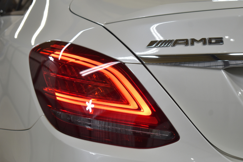 AMG Cクラス C43 4ﾏﾁｯｸ  ﾚｰﾀﾞｰｾｰﾌﾃｨP 後期 V6ﾂｲﾝﾀｰﾎﾞ 革 ﾌﾞﾙﾒｽﾀｰｻｳﾝﾄﾞ 液晶ﾒｰﾀｰ HUD ｴｱﾊﾞﾗﾝｽP ﾌｯﾄﾄﾗﾝｸ ｴｱﾛ19AW ﾃﾞｨｽﾄﾛ ﾌﾞﾗｲﾝﾄﾞS ﾚｰﾝｷｰﾌﾟ ﾏﾙﾁｶﾗｰｱﾝﾋﾞｴﾝﾄﾗｲﾄ ﾅﾋﾞTV ﾊﾞｯｸｶﾒﾗ ｷｰﾚｽｺﾞｰ 2年保証