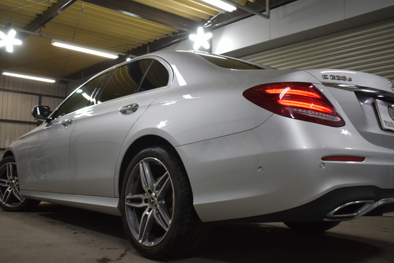 メルセデスベンツ Eクラス E220d AVG ｽﾎﾟｰﾂ ﾚｻﾞｰﾊﾟｯｹｰｼﾞ ﾚｰﾀﾞｰｾｰﾌﾃｨP ﾃﾞｨｰｾﾞﾙ燃費21.0km  全席ﾋｰﾀｰ黒革 ﾌﾞﾙﾒｽﾀｰ HUD ﾃﾞｨｽﾄﾛ BSM Lﾁｪﾝｼﾞ AMGｴｱﾛ19AW ｷｰﾚｽGO ﾊﾟｰｸﾄﾛ 電動ﾄﾗﾝｸ 地ﾃﾞｼﾞﾅﾋﾞ 360ｶﾒﾗ 2年保証