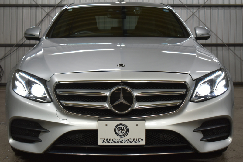 メルセデスベンツ Eクラス E220d AVG ｽﾎﾟｰﾂ ﾚｻﾞｰﾊﾟｯｹｰｼﾞ ﾚｰﾀﾞｰｾｰﾌﾃｨP ﾃﾞｨｰｾﾞﾙ燃費21.0km  全席ﾋｰﾀｰ黒革 ﾌﾞﾙﾒｽﾀｰ HUD ﾃﾞｨｽﾄﾛ BSM Lﾁｪﾝｼﾞ AMGｴｱﾛ19AW ｷｰﾚｽGO ﾊﾟｰｸﾄﾛ 電動ﾄﾗﾝｸ 地ﾃﾞｼﾞﾅﾋﾞ 360ｶﾒﾗ 2年保証